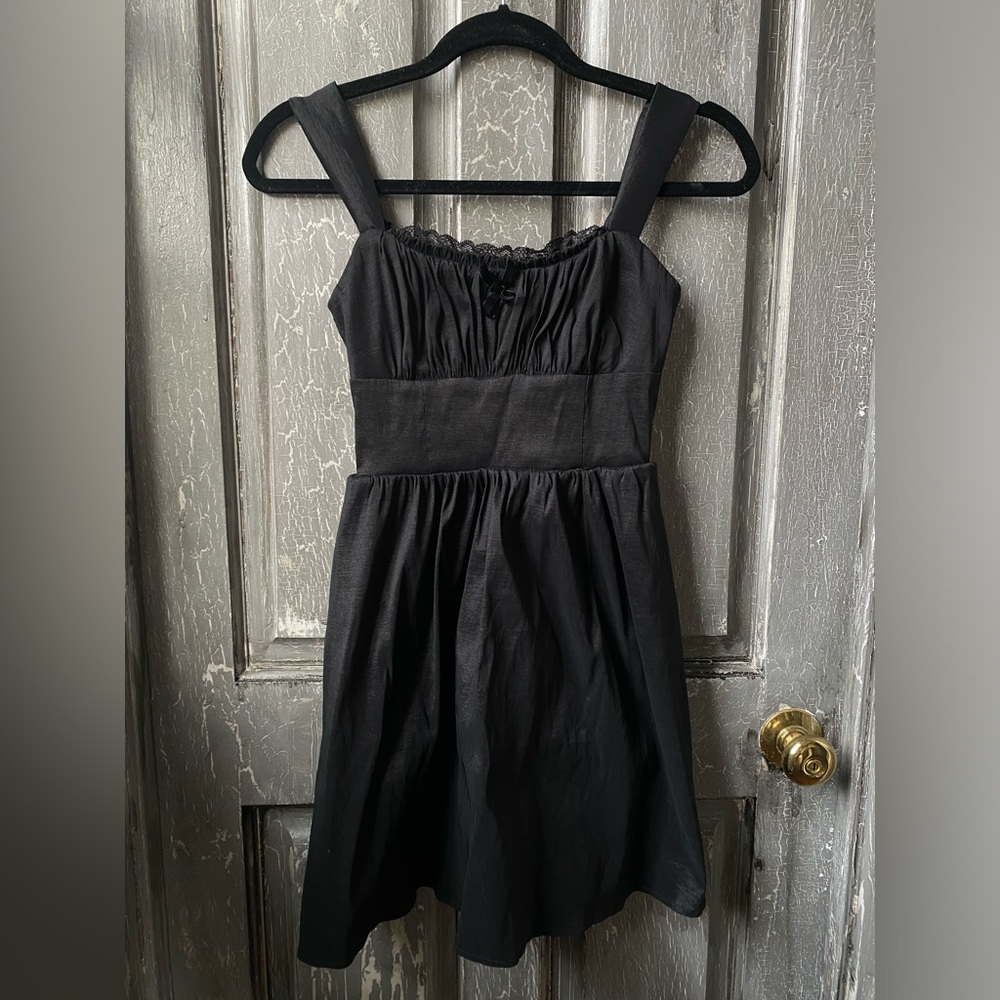 Francesca's Collections Black Square-Neck Midi Dress